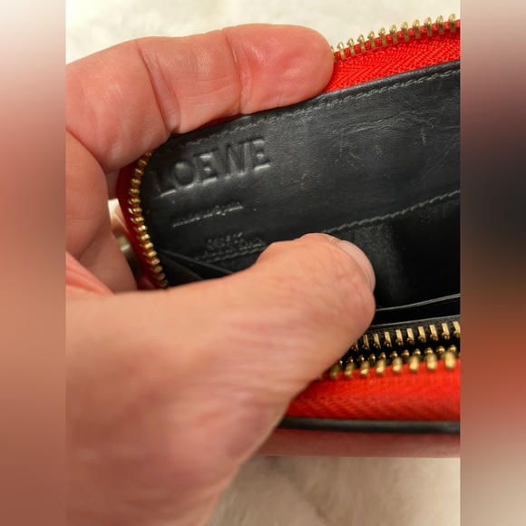 LOEWE RED LEATHER PUZZLE LONG ZIP WALLET - Picture 9 of 10